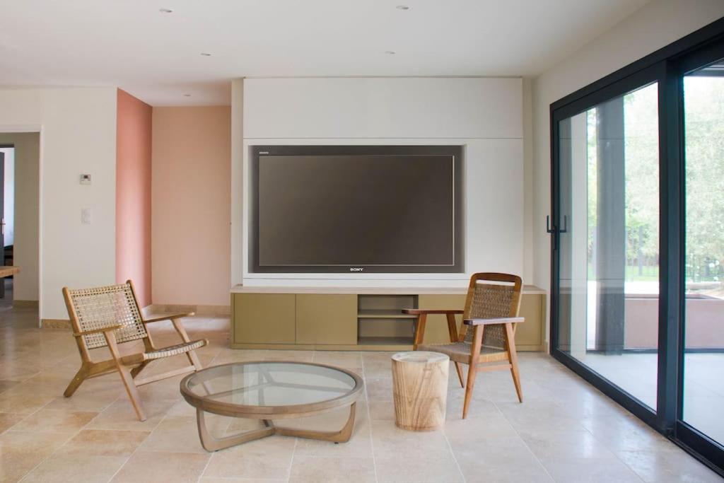 Villa Des Jacinthes Tarascon Exteriér fotografie